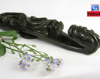 Antique Chinese hand carved Nephrite Jade Belt Buckle Antique Chinese Nephrite Jade Belt Buckle. For Sale at Ruby Lane main image 2