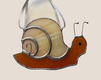 Handmade Stained Glass Garden Snail Suncatcher (Natural Iridescent)