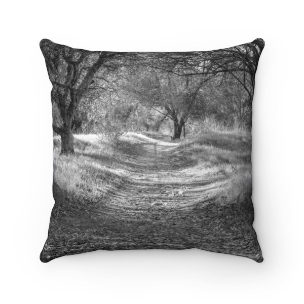 Black and White Throw Pillow, Nature Photo Farmhouse Decor, Black White Accent Pillow Covers - EONS-PLW5