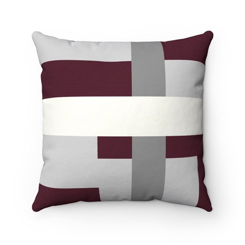 maroon accent pillows