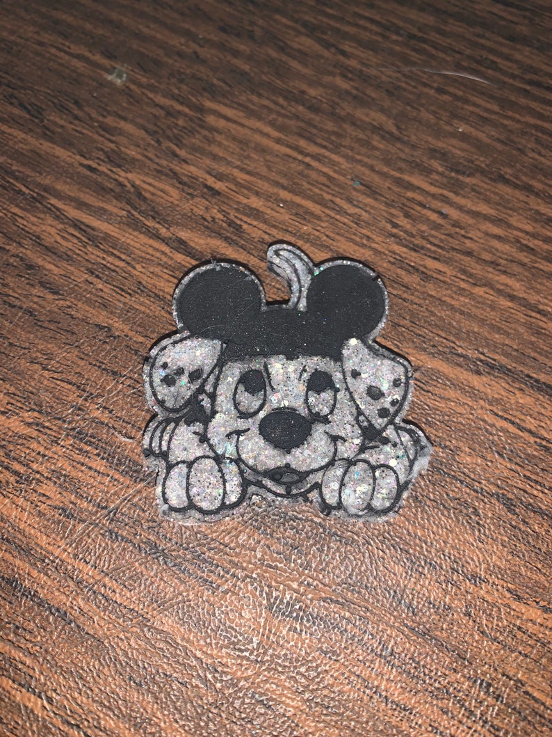101 Dalmations Phone Grip Badge Reel
