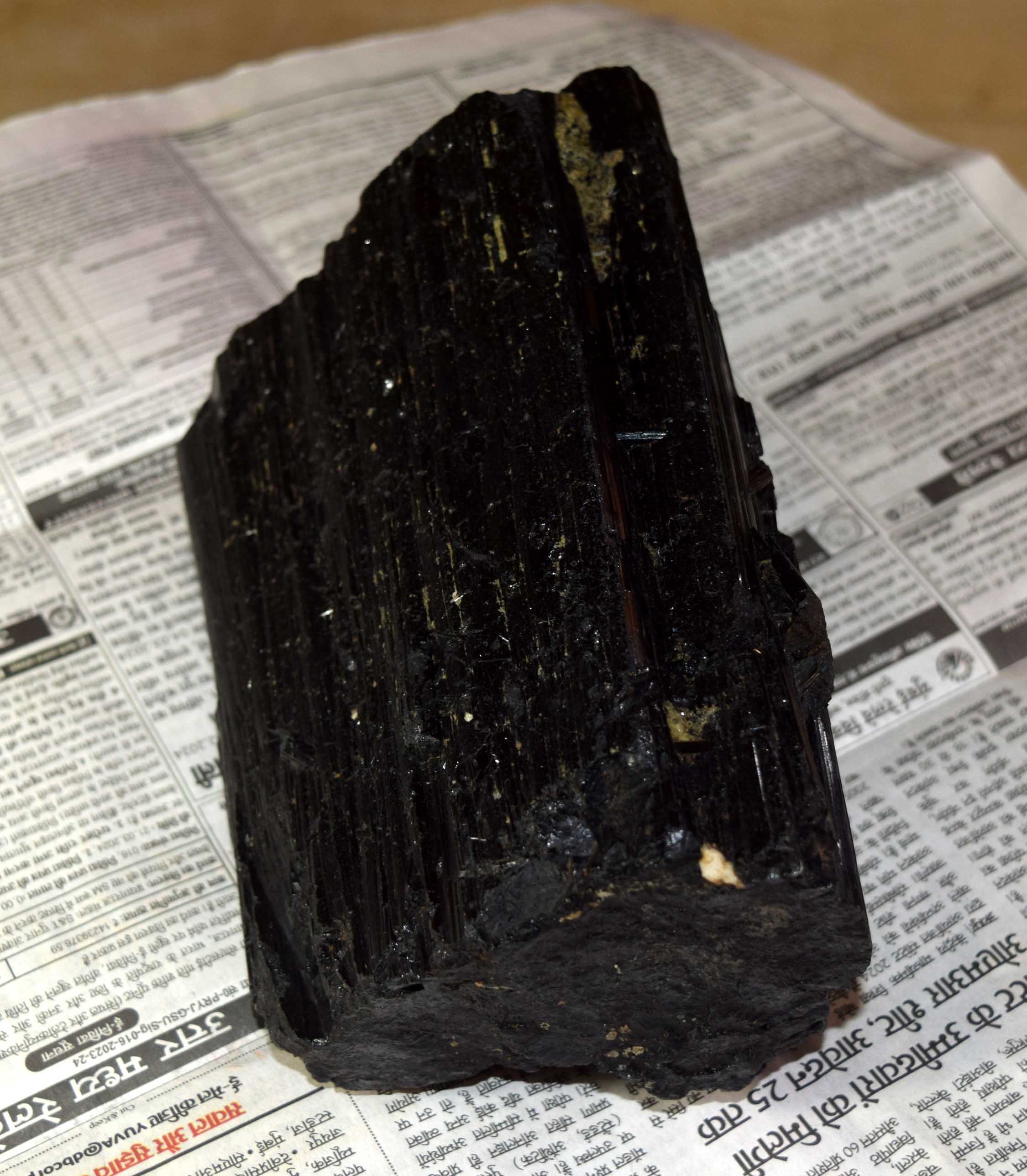 3812.50gの天然ブラックトルマリン結晶標本、ブラジル産の巨大な3.81kg