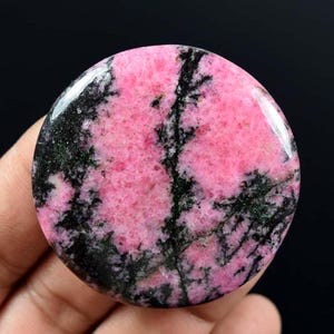 Cabochon di rodonite, cabochon di rodonite rosa rossastra naturale, pietra preziosa di rodonite, gioielli con rodonite, ciondolo con rodonite, pietra preziosa 156,20 ct