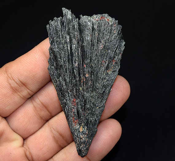 171,95 cts. 100 % naturel cyanite noir noir noir rugueux 76 * 40 * 10 mm fantaisie pierre minérale 9de350 171,95 cts. 100 % naturel cyanite noir noir noir rugueux 76 * 40 * 10 mm fantaisie pierre minérale 9de350