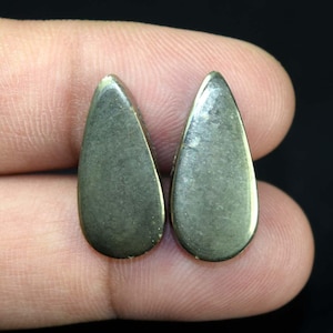 Cabochons en forme de larme en or Apache naturel, 26,85 cts | Paire de boucles d'oreilles assorties | Cabochons de créateur pour la fabrication de bijoux