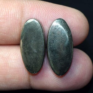 Cabochons ovales en or Apache naturel de 31,05 cts | Paire de boucles d'oreilles assorties | Cabochons de créateur pour la fabrication de bijoux