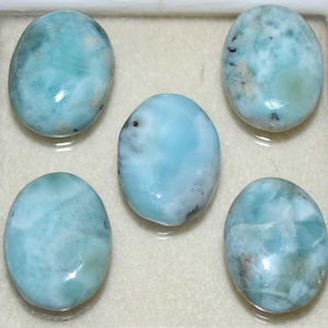Cabochon ovale en larimar naturel, pierre précieuse de larimar, pierre précieuse de cabochon ovale en larimar dominicain naturel, pierre précieuse de pectolite, lot de pierres précieuses de larimar