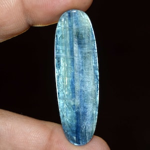 Cabochon en cyanite bleue naturelle 34,10 cts | Pierre gemme ovale longue à dos plat | 53x16x3 mm | Poli pour la fabrication de bijoux et l'emballage métallique