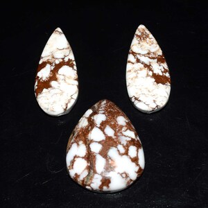 Wildes Pferd Jaspis Cabochon Edelstein Set, Wildes Pferd Anhänger Ohrringe Set, Wildes Pferd Jaspis Edelstein 59,45 Cts