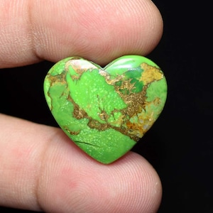 Cabochon a forma di cuore in turchese verde rame da 22,45 carati, pietra preziosa sfusa per la creazione di gioielli, turchese naturale rame Mojave, cabochon di turchese