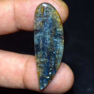Cabochon de forme libre en cyanite bleue naturelle, 26,05 ct | 45x15x3 mm | Pierres précieuses uniques faites main pour bijoux
