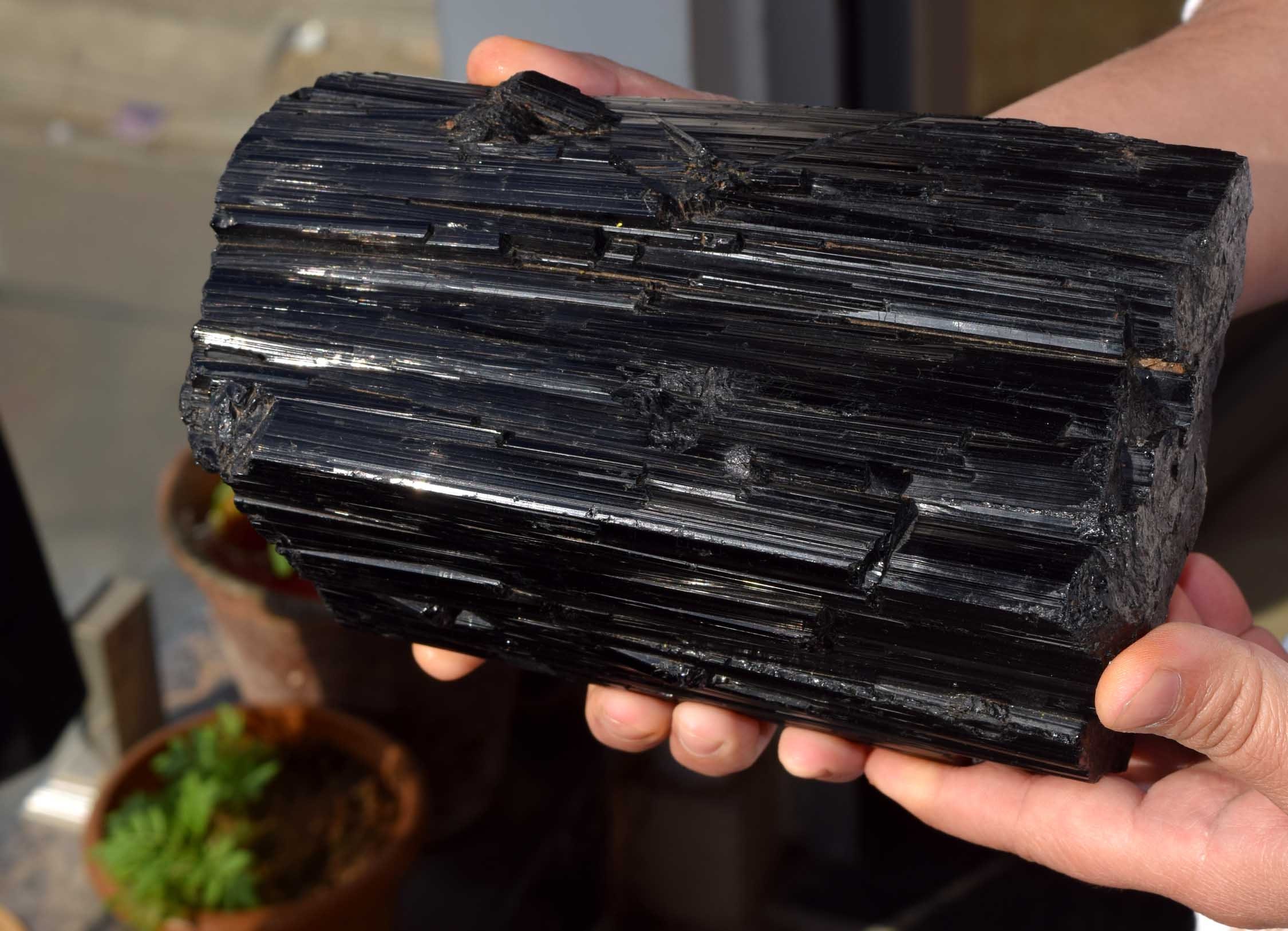 3812.50gの天然ブラックトルマリン結晶標本、ブラジル産の巨大な3.81kg