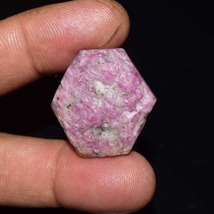 57,00 cts. Rubí africano 100 % natural en bruto, rubí en bruto de cristal, rubí en bruto natural de Madagascar, cristal curativo de rubí, joyería de rubí, roca de rubí