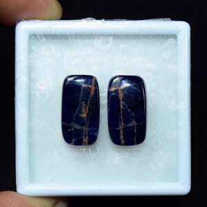 Paire de sodalite, cabochon de sodalite naturelle, pierres précieuses multi-sodalites, idéales pour faire des boucles d'oreilles parure 17,75 cts