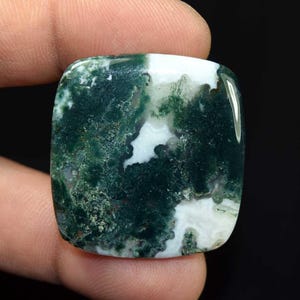 Pierre gemme cabochon d'agate mousse naturelle de 57,65 cts pour bijoux 35 x 33 x 4,5 mm