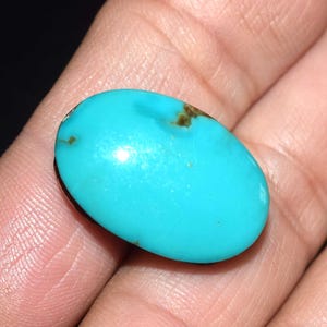 Turchese dell'Arizona "La Bella Addormentata", pietra preziosa ovale naturale in turchese dell'Arizona, turchese dell'Arizona per anello, ciondolo e braccialetto in argento, 21,00 ct.