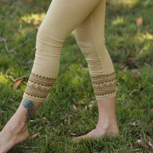 Hand Block Capri Leggings, Tribal Leggings, Festival Leggings, Yoga Leggings, Yoga Clothing, Festival Clothing, Tribal Clothing, Boho Pixie