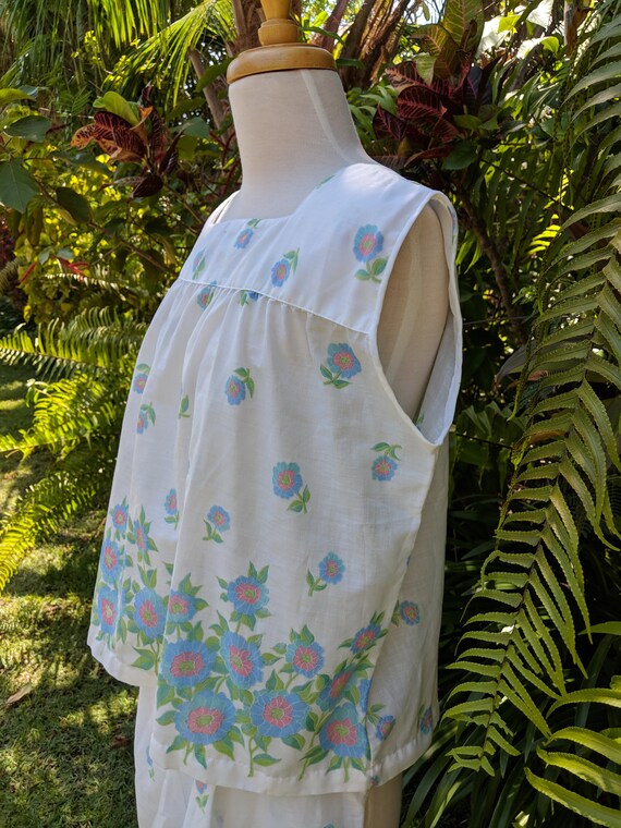 Mint Condition 70's Pyjama Set, Size Large/Medium