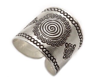 Sterling Silver Boho wide Band Ring with oxidized Spiral Mandala Handmade Hippie Adjustable Cuff Ring aslo as Thumb ring Gift for Her or Him