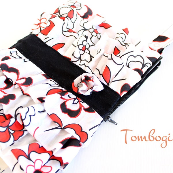 Wet Bag 10" x 7" size, cloth pad bag, Australian made, zip, with snap open strap – flower frill bag