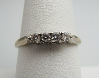 d810 Striking 14k White Gold Diamond Anniversary Band