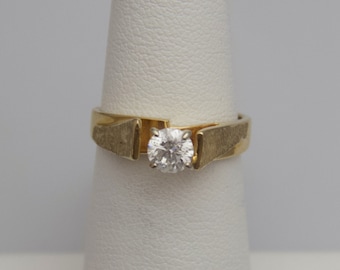 d665 Magnificent 14k Yellow Gold Diamond Engagement Ring