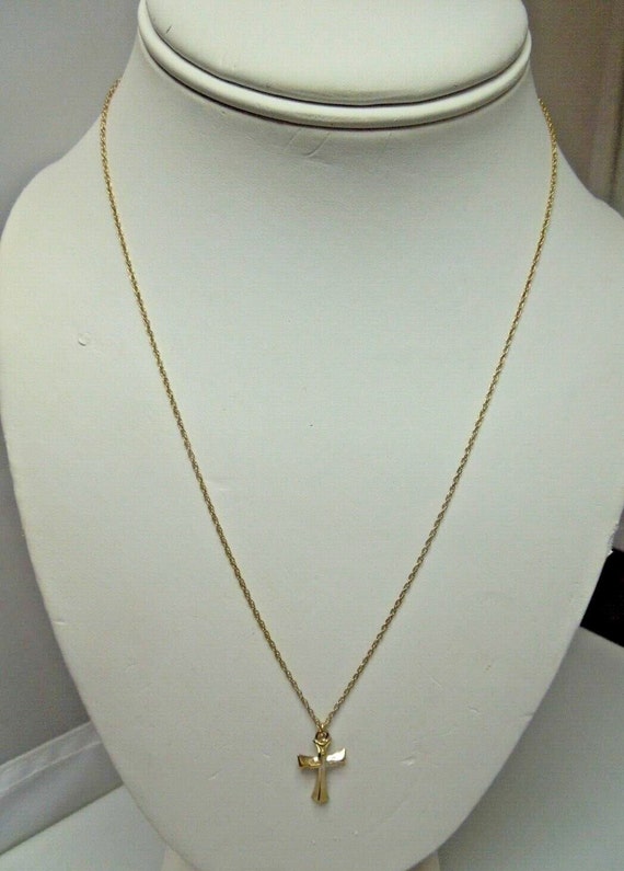 r170 14kt Gold Filled Cross Pendant Chain Necklace