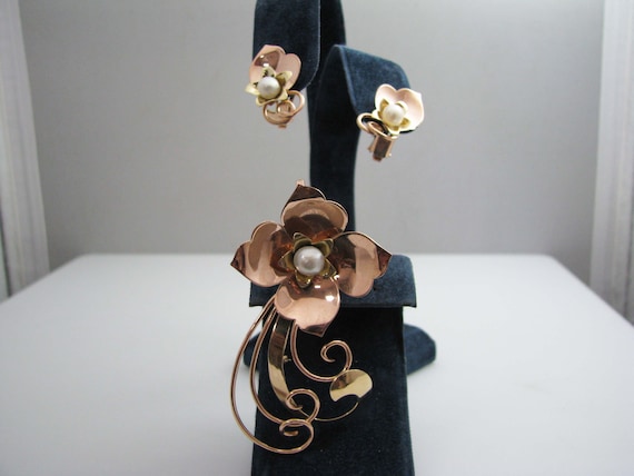 a404 Solid 14k Rose Gold and Yellow Gold Flower a… - image 1