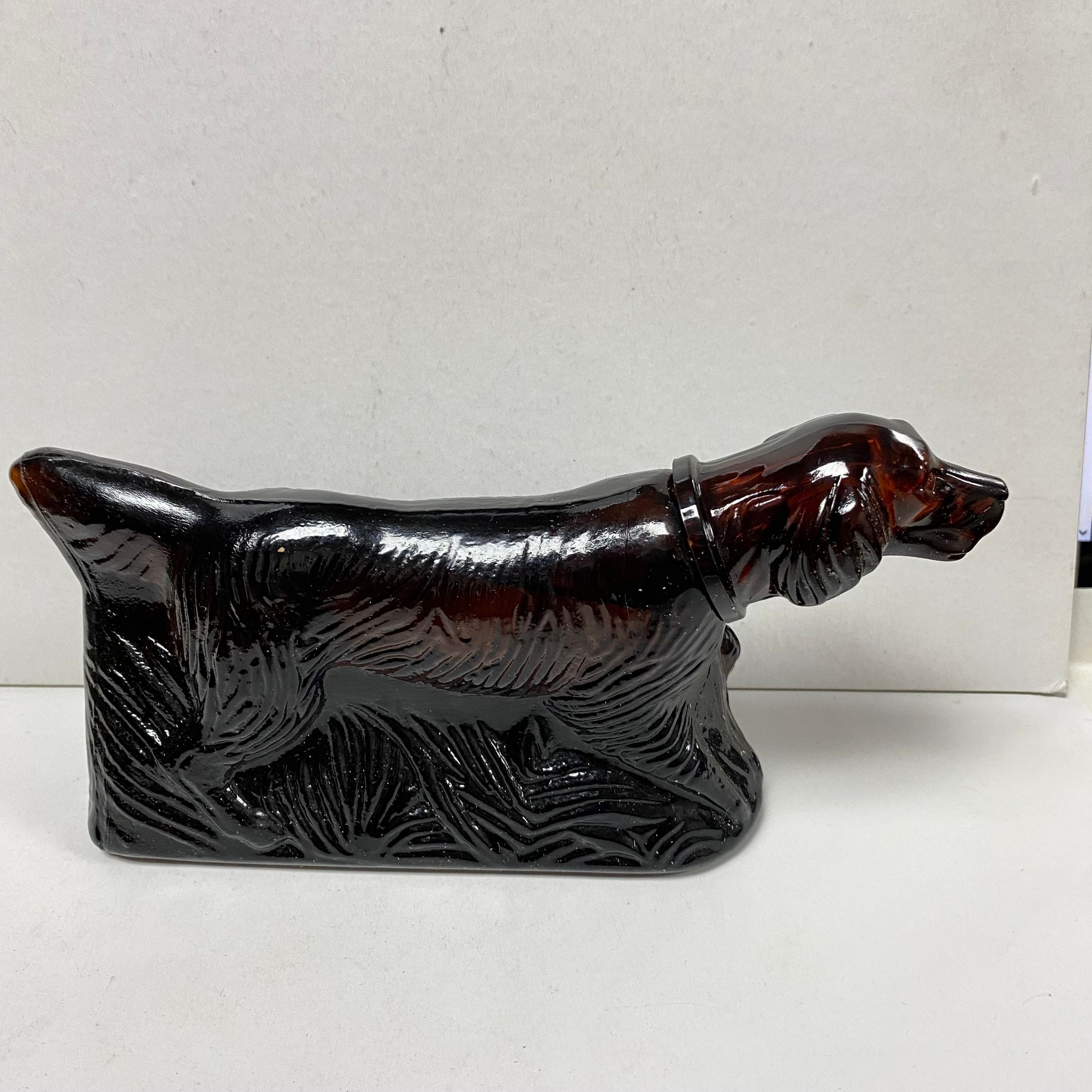 m206 Vintage Avon "At Point" Deep Woods After Shave 5 fl. oz Decor Dog Bottle
