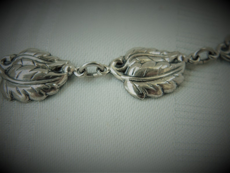 j404 Vintage Elegant Leaf Danecraft Necklace 16
