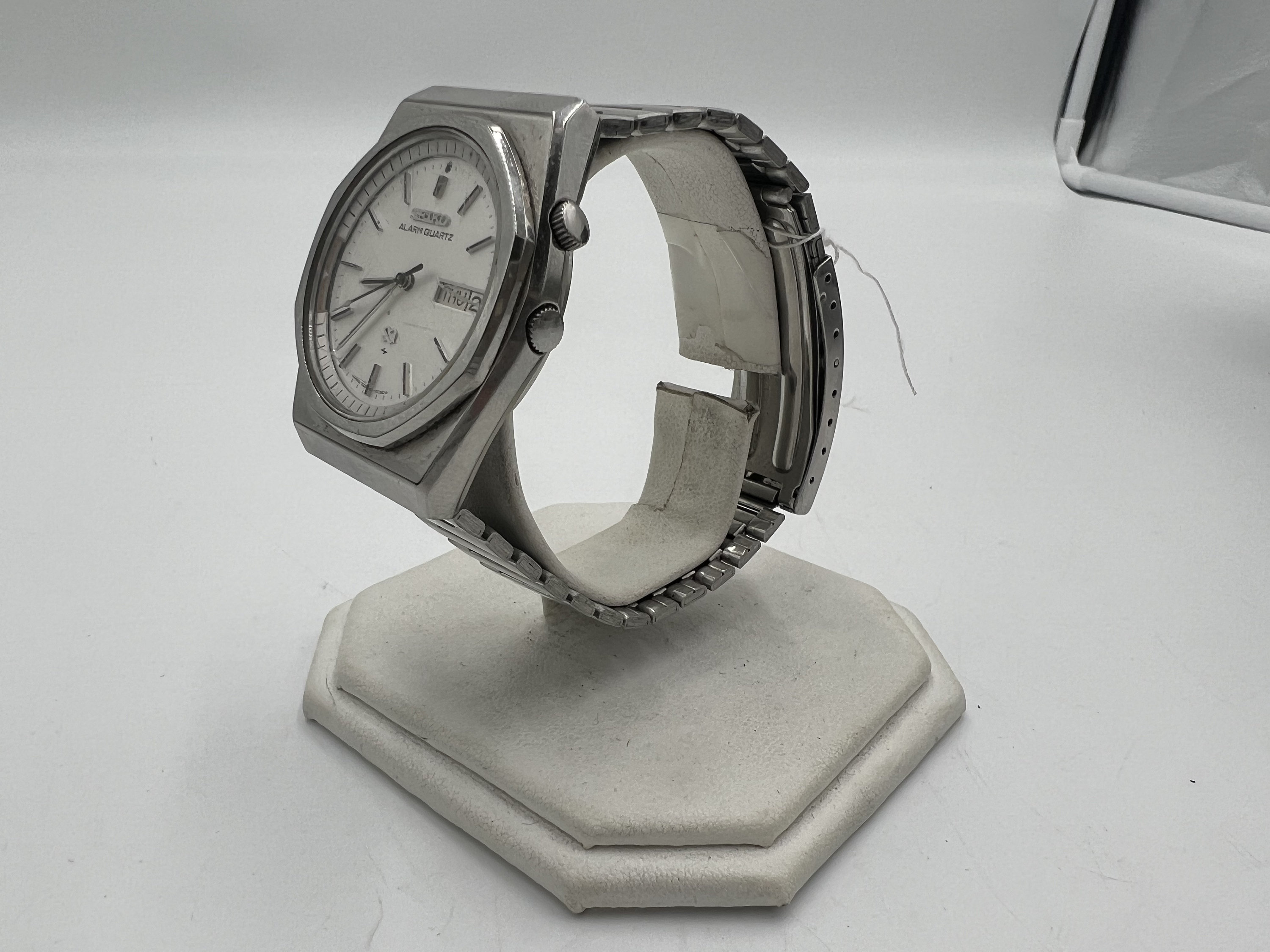 T972 Seiko Quartz Alarm Day Date Mid 80s - Ref 7223 - Etsy