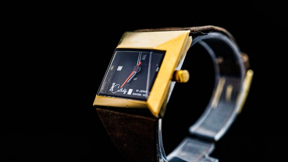 K558 Vintage CastleCliff Wristwatch - image 4