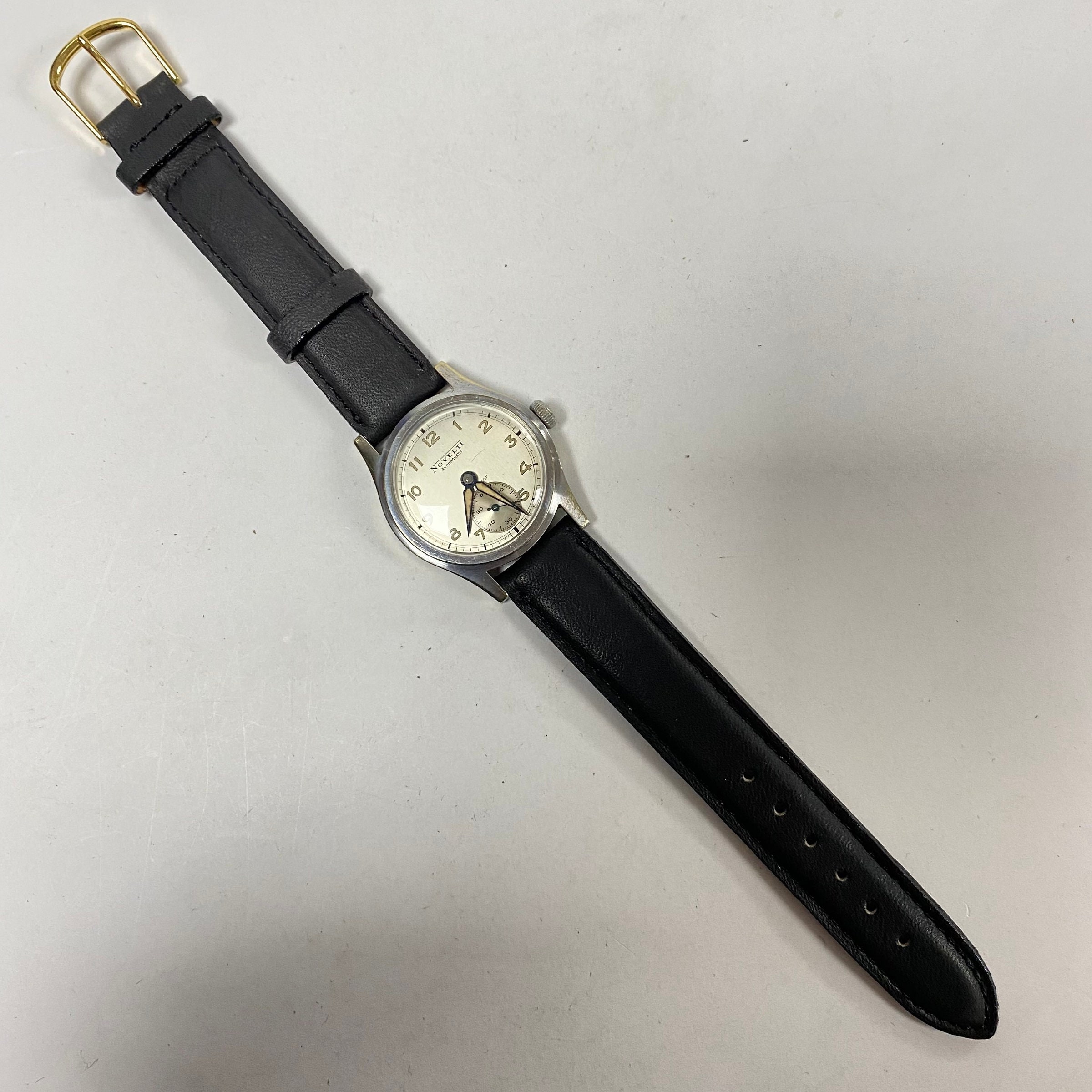 F748 Vintage Novelty Anti-magnetic Swiss Men's Wrist Watch