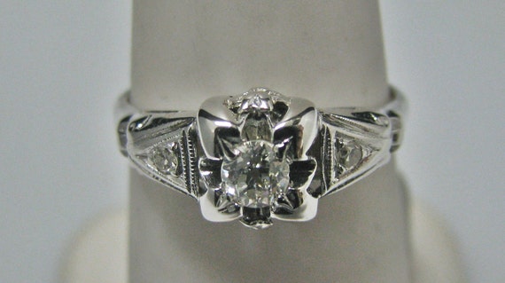 H110 Amazing Vintage Flower Shaped Diamond Engage… - image 1