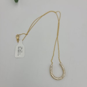 k801 Lovely Ladies 14kt Yellow Gold Diamond Horseshoe Pendant Necklace