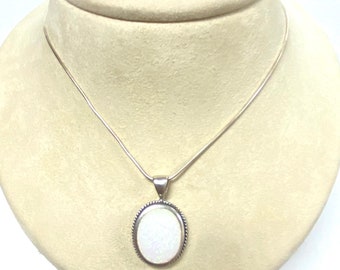 u556 Vintage Sterling Silver Snake Chain Necklace 20" White Opal Oval Pendant