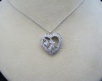 c779 Gorgeous 14K White Gold Diamond Pendant on 18k White Gold chain