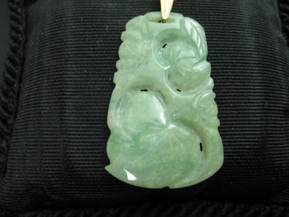 g247 Beautifully Carved Jade Pendant with 14Kt Ba… - image 3