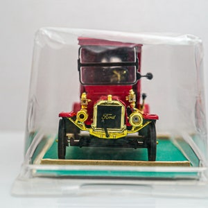 K382 National Motor Museum Mint Model T Fire Truck in Display Box