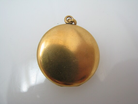 a668 Beautiful Art Nouveau Gold Filled Locket - image 3