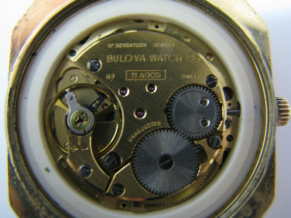 H032 Nice Bulova Mechanical Hand Wind Watch from … - image 7