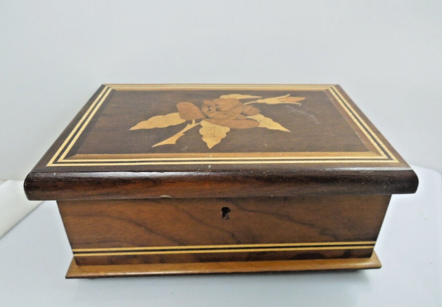 t071 Vintage Wooden Jewelry Box 3 Tone Inlaid Rose Floral 8"