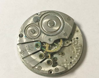 f004 Antique Standard USA Watch Movement for Parts or Repair