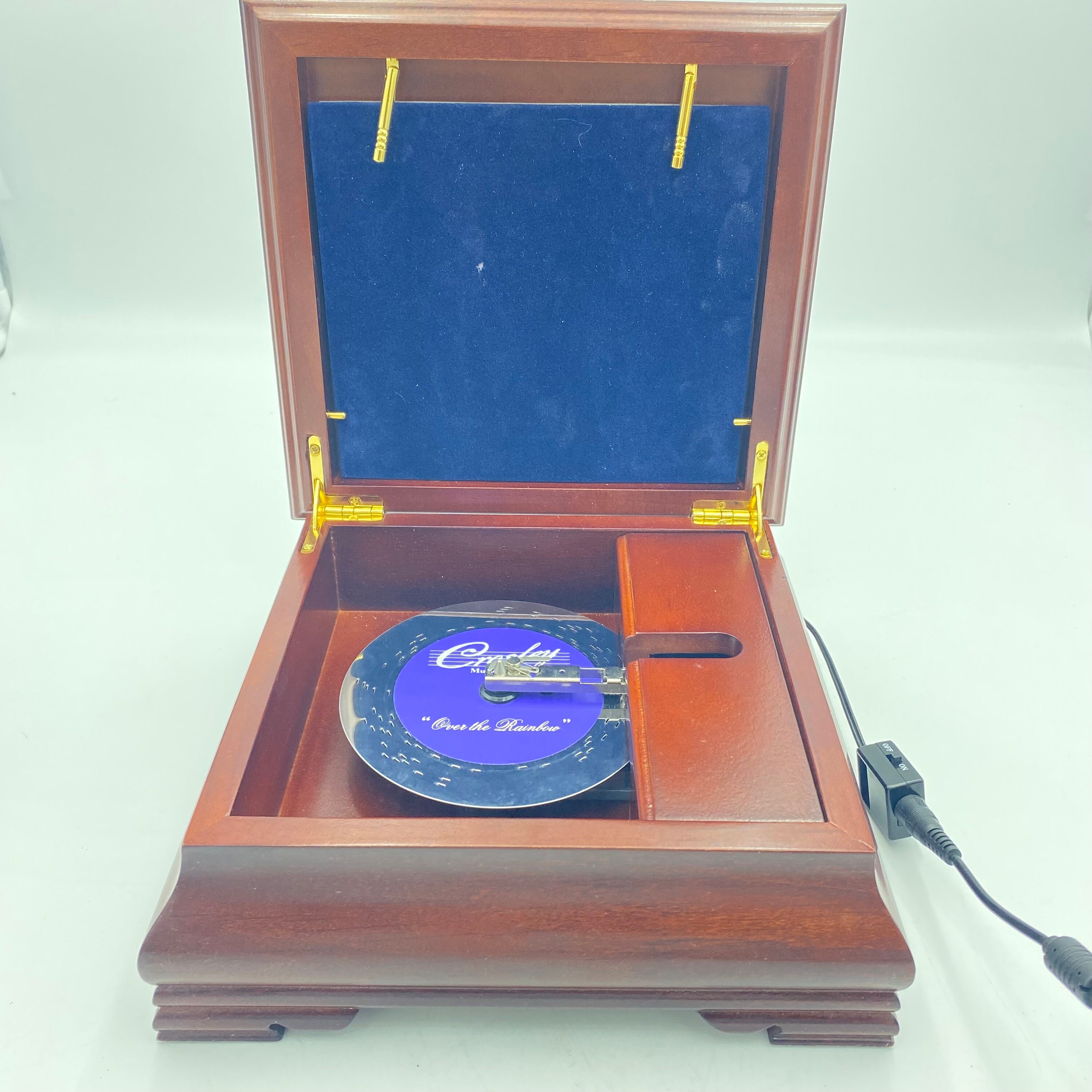 U405 Crosley Wood Music Box Music - Wurks in Working Order With 6