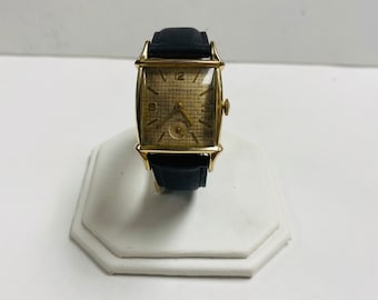 f446 Vintage Wittnauer Swiss Mechanical Men's Wrist Watch Gold Tone 17J 10K GF