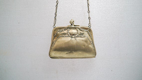 K427 Vintage 1910's Ladies Silver Purse - image 2