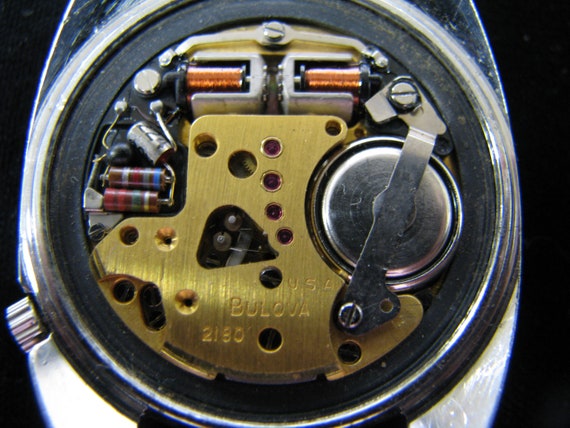 b591 Men's Classic Bulova Accutron Wristwatch - image 6