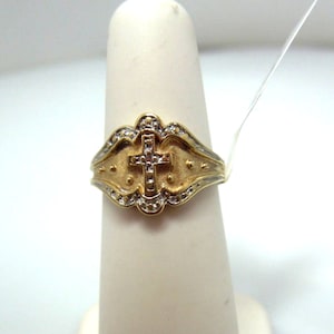 s177 10kt Yellow Gold Cross Ring Size 4.25(US) Signed