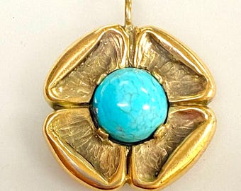 u893 Vintage 14k Yellow Gold Flower Blue Turquoise Pendant Charm