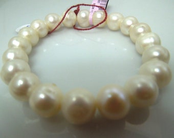 t107 Cultured Freshwater Pearls Bracelet Stretchable